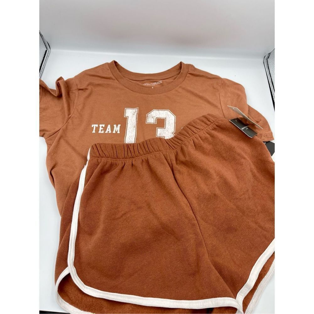 Grayson Threads Shorts & T-Shirt Bundle - Picture 4 of 8